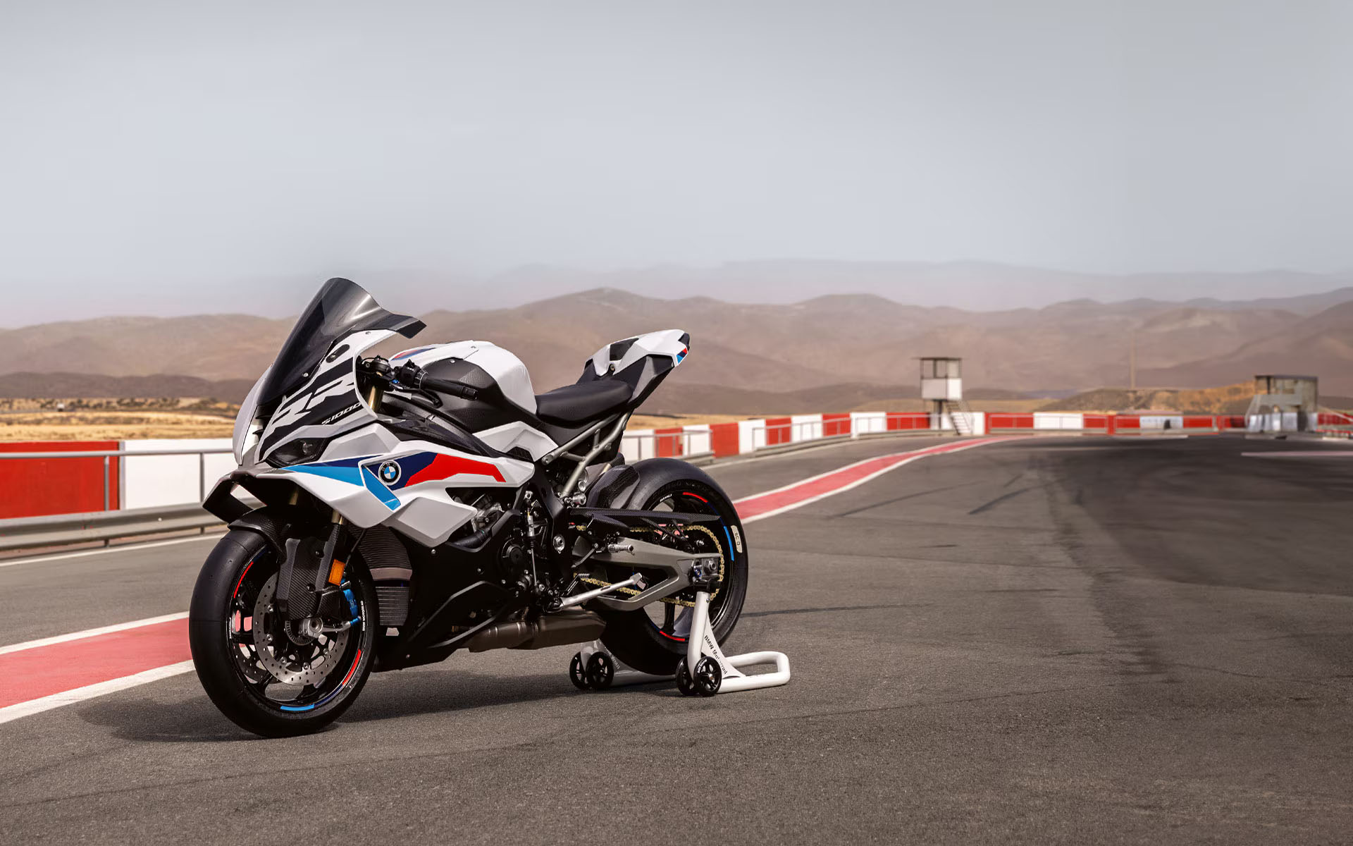 2027 BMW S 1000 RR 11