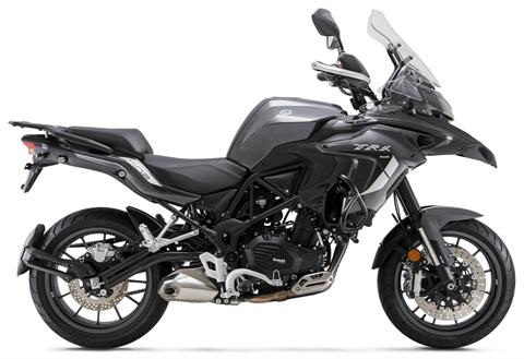 ABSOLUTE 16ポンド New 2026 Benelli TRK 502, Odessa TX | Specs, Price, Photos | Grey