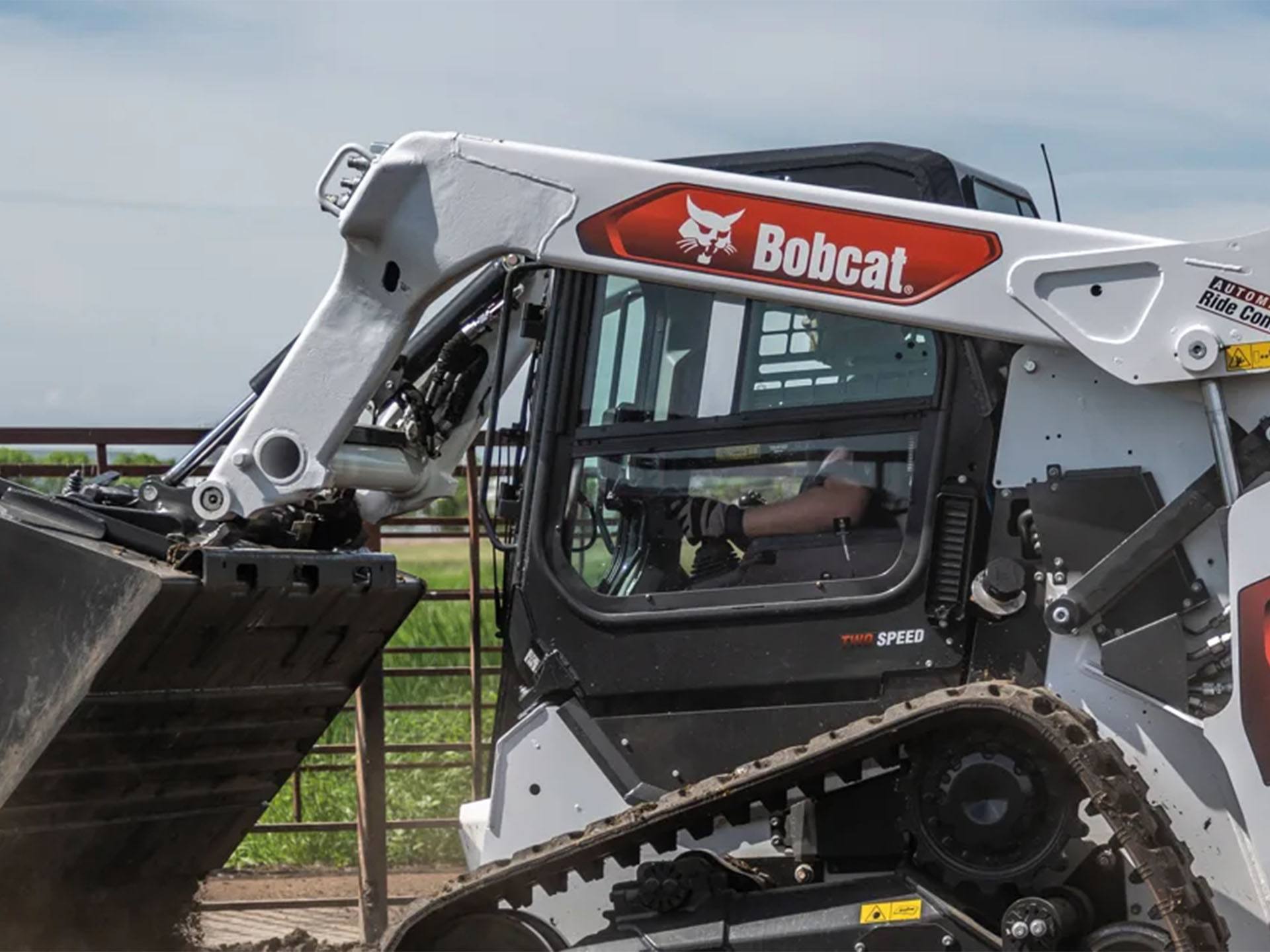 2024 Bobcat T86 in Paso Robles, California - Photo 17