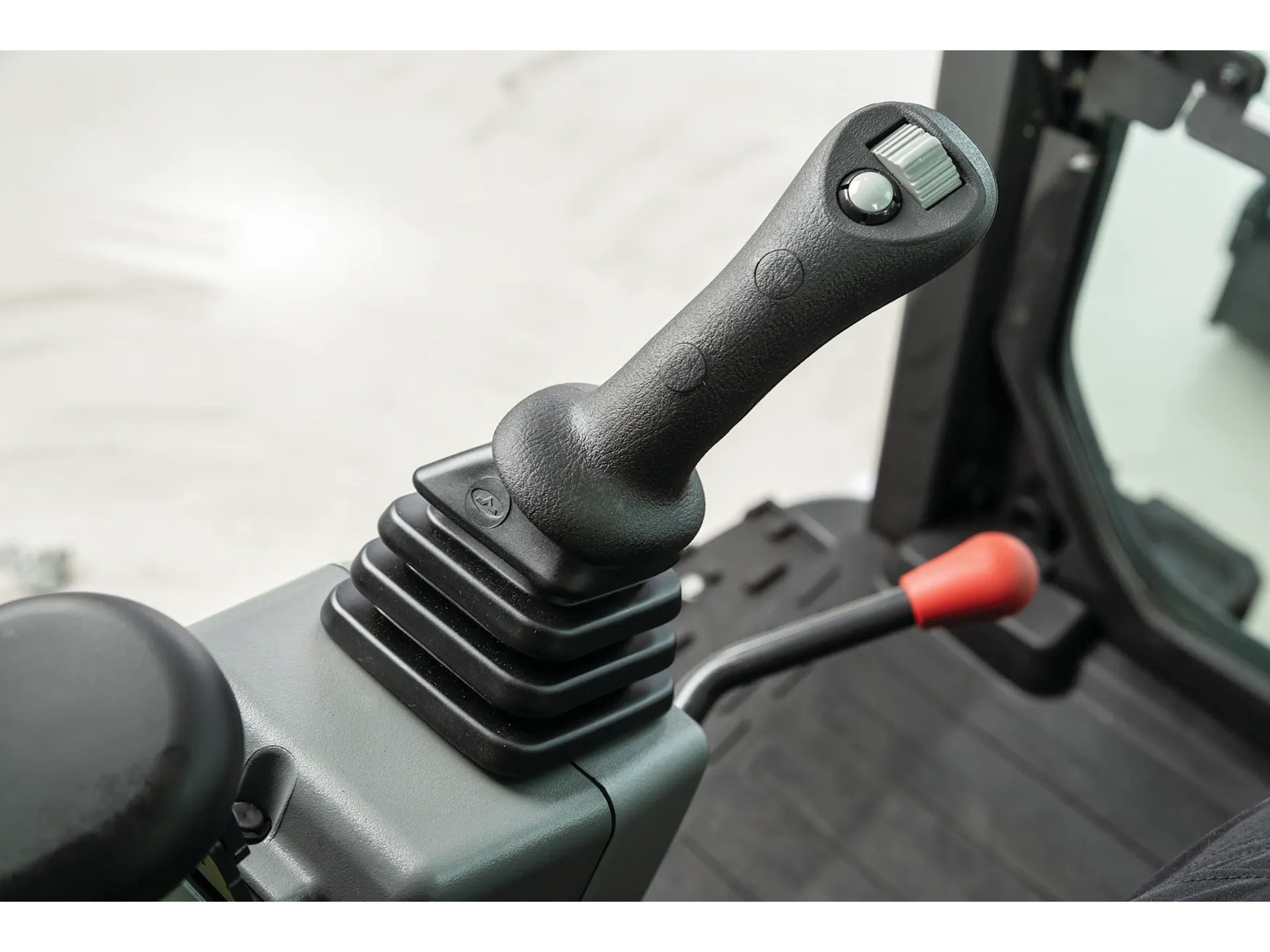2025 Bobcat E32 Extendable Arm in Paso Robles, California - Photo 2
