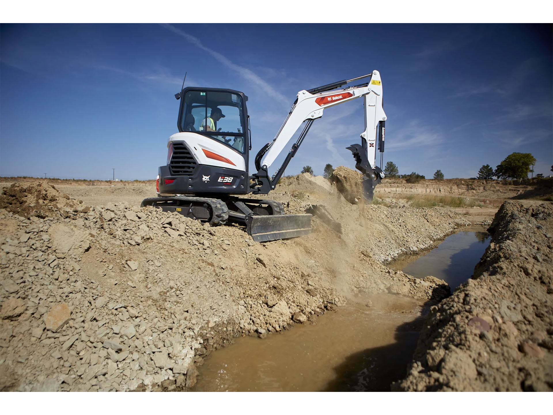 2025 Bobcat E38 in Paso Robles, California - Photo 8