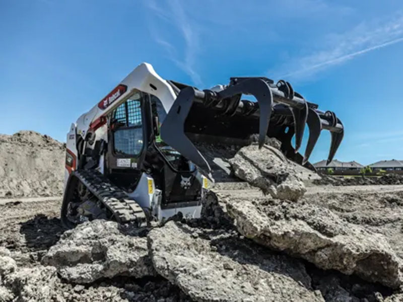 2025 Bobcat 68 in. Industrial Bucket Grapple in Paso Robles, California - Photo 2