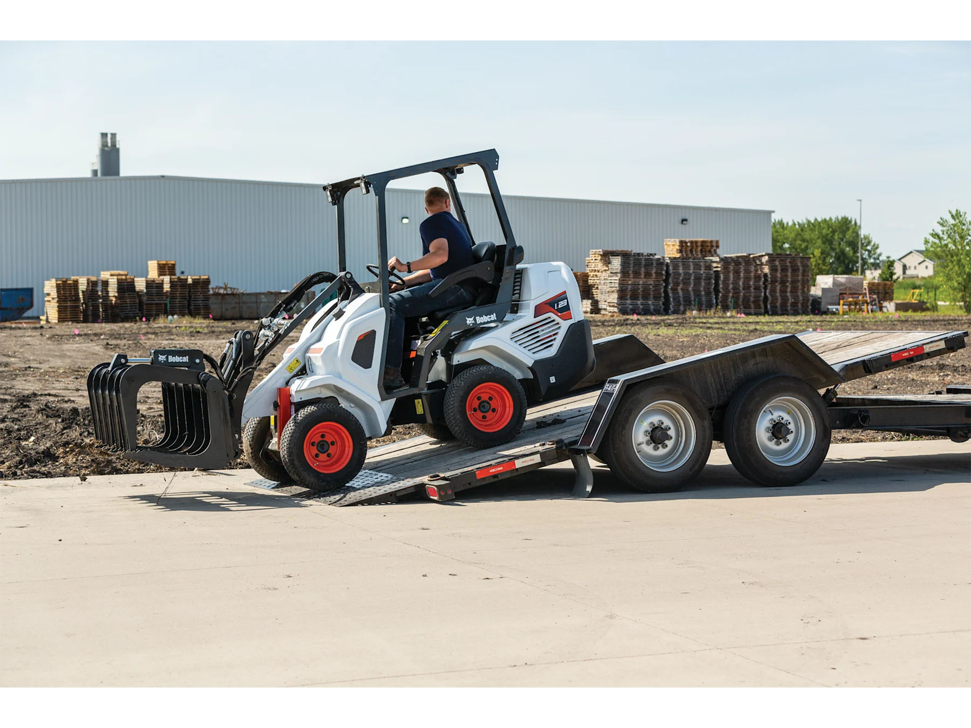 2025 Bobcat L23 in Paso Robles, California - Photo 12