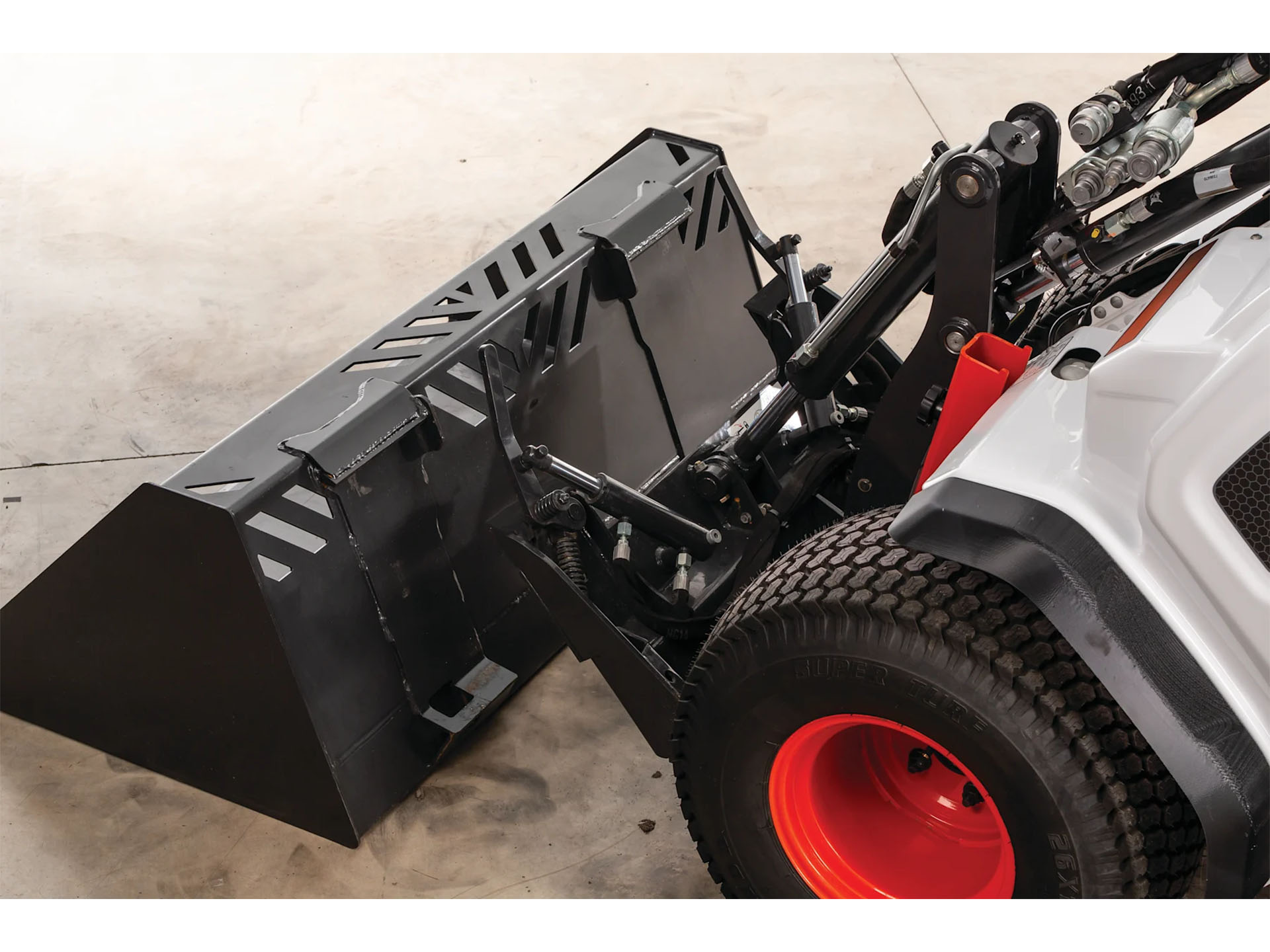 2025 Bobcat L28 in Paso Robles, California - Photo 9
