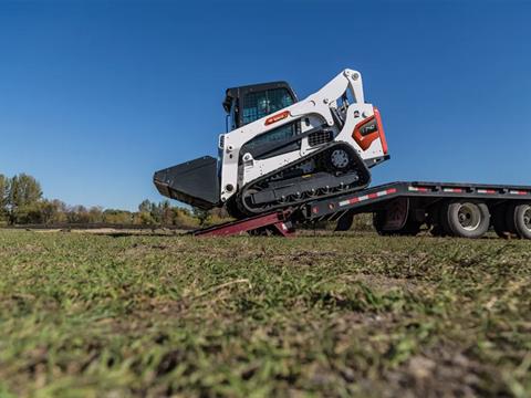 2025 Bobcat T740 in Paso Robles, California - Photo 5