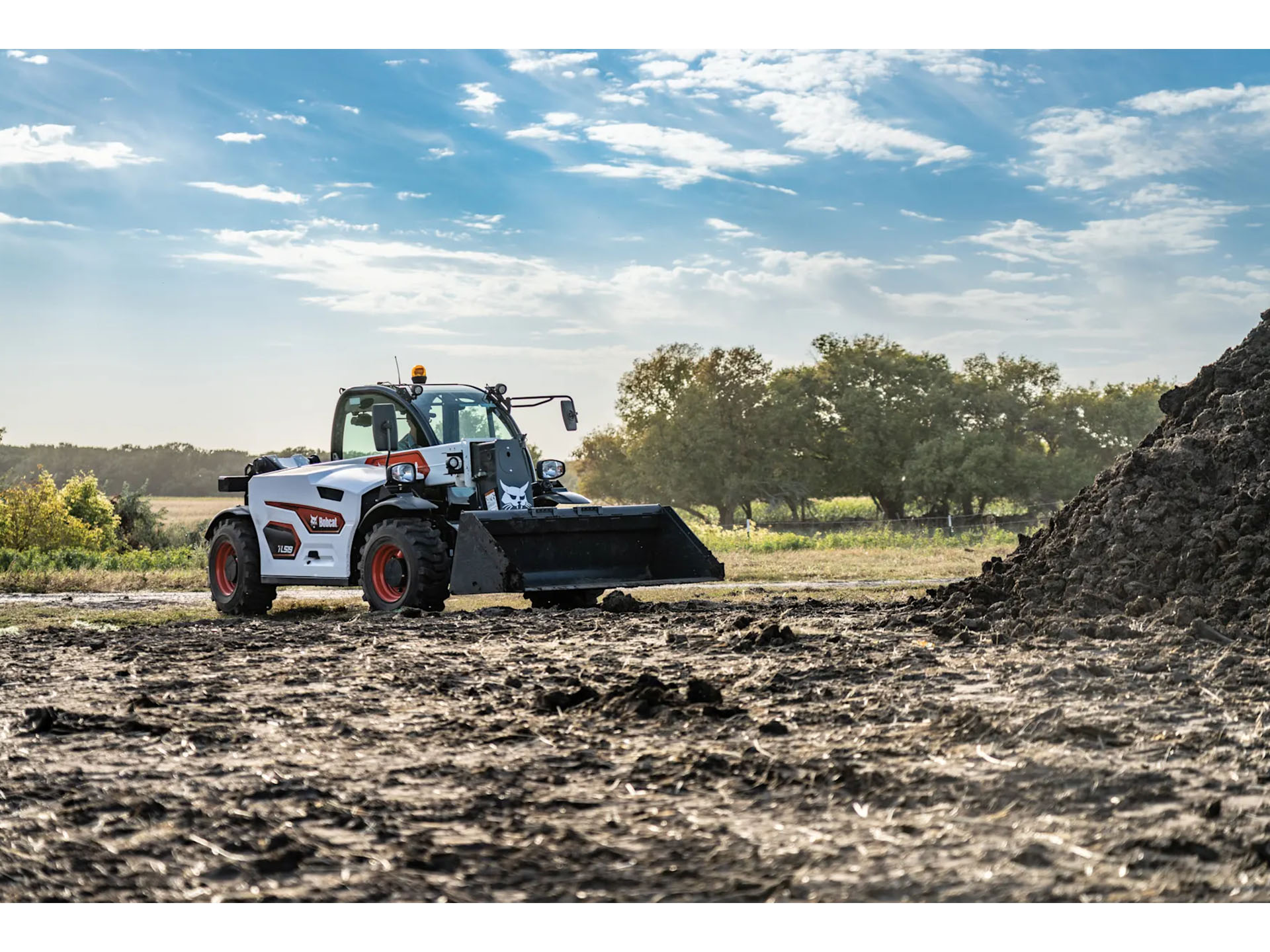 2025 Bobcat TL519 in Paso Robles, California - Photo 18