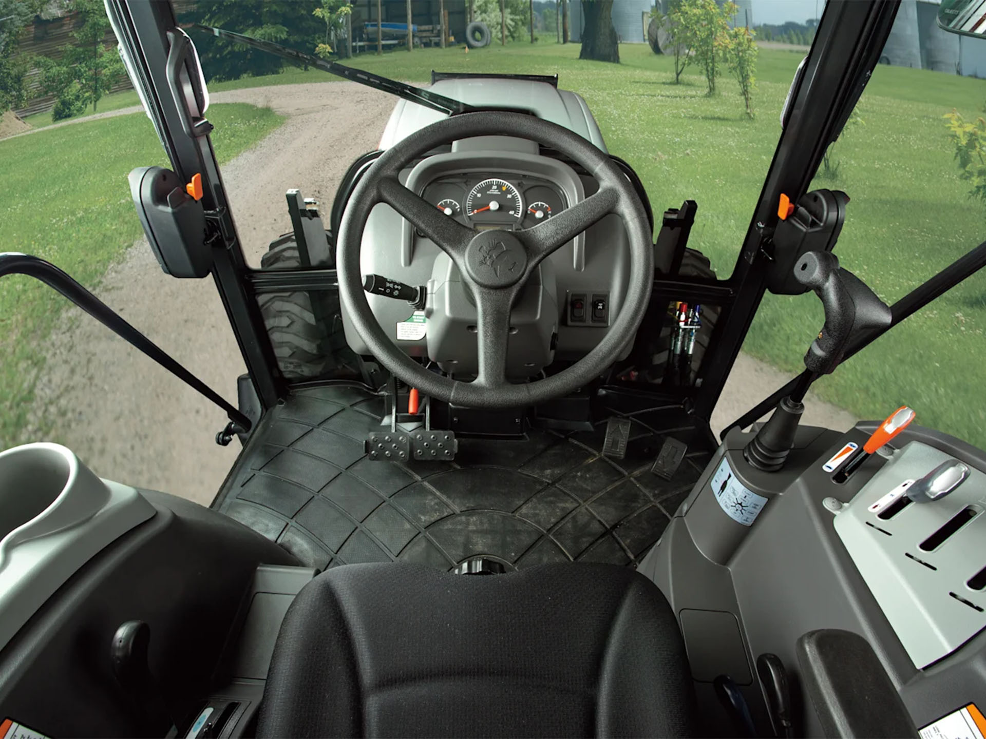 2025 Bobcat CT2540 in Jacksonville, Arkansas - Photo 8