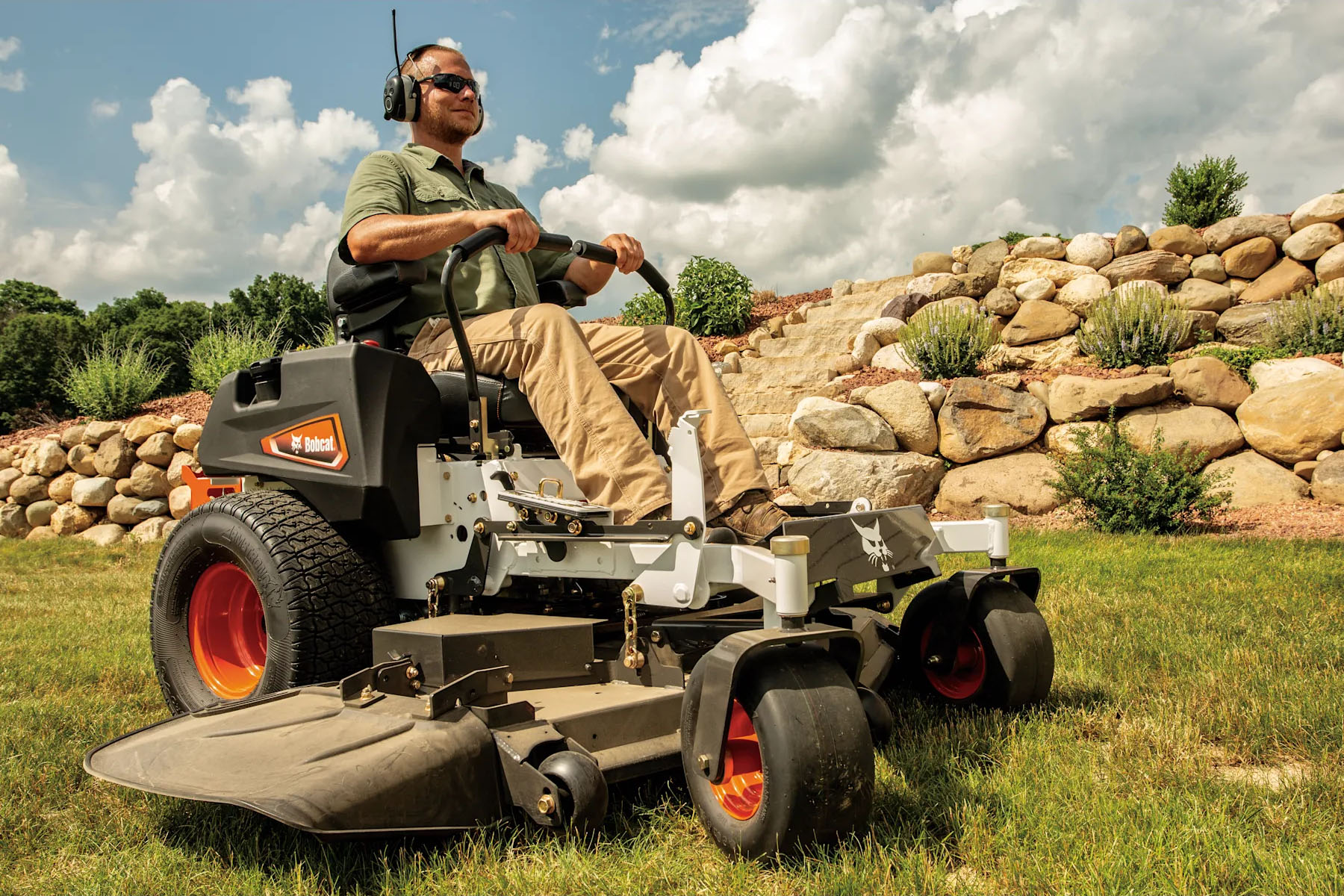 ユカピー/3 New 2026 Bobcat ZT3000 52 in. Kawasaki FT691V 22 hp White | Lawn