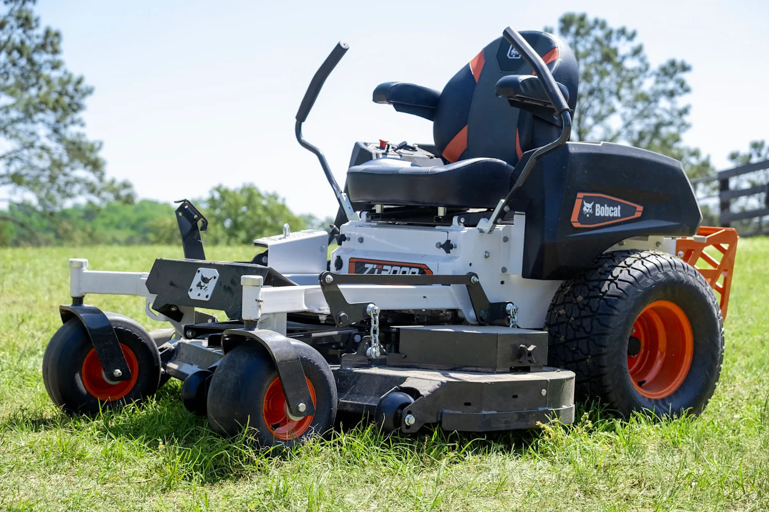 New 2026 Bobcat ZT3000 52 in. Kawasaki FT691V 22 hp White Lawn