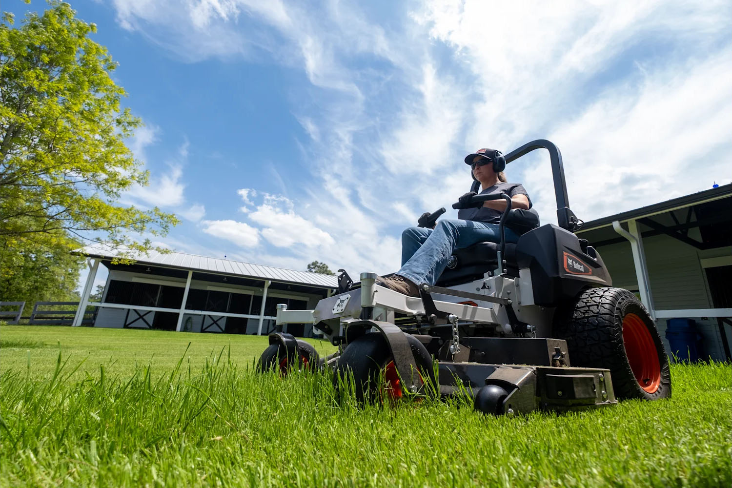 New 2026 Bobcat ZT5000 61 in. Kawasaki FX730V 23.5 hp White Lawn