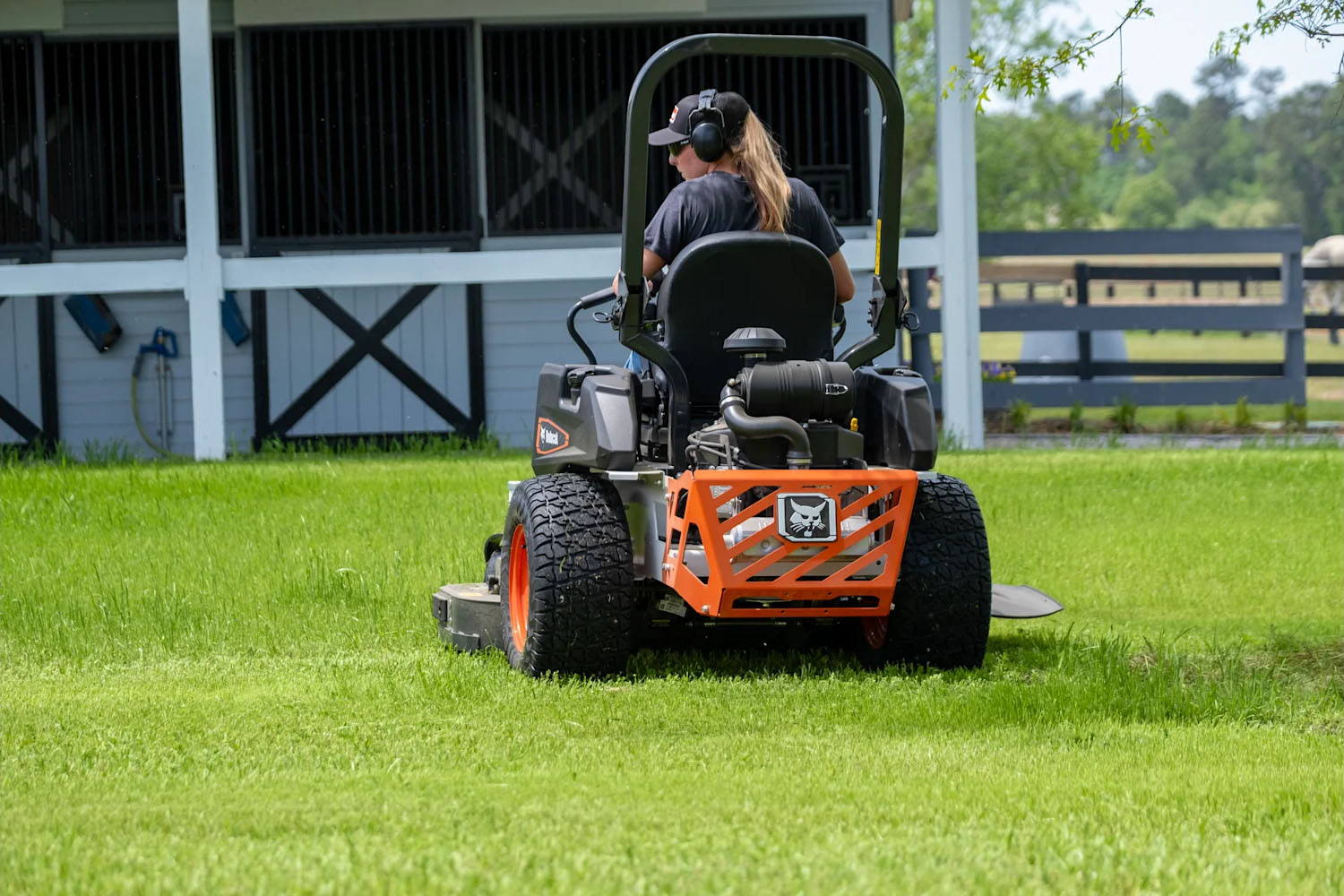 New 2026 Bobcat ZT5000 61 in. Kawasaki FX730V 23.5 hp, Mineral