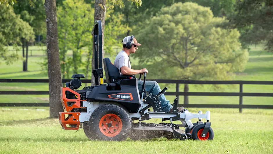 Bobcat ZT6100 61 in. Kawasaki FX850V EFI 29.5 hp, Adel GA | New