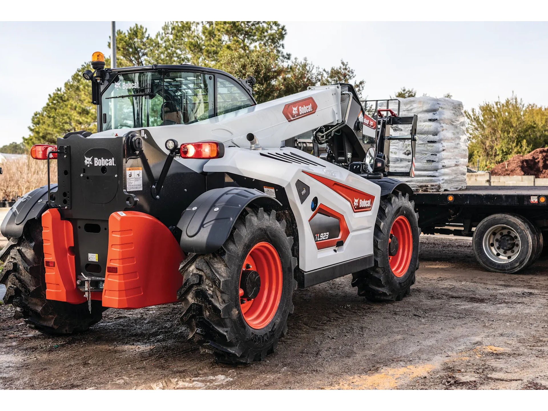 2025 Bobcat TL923 in Paso Robles, California - Photo 16