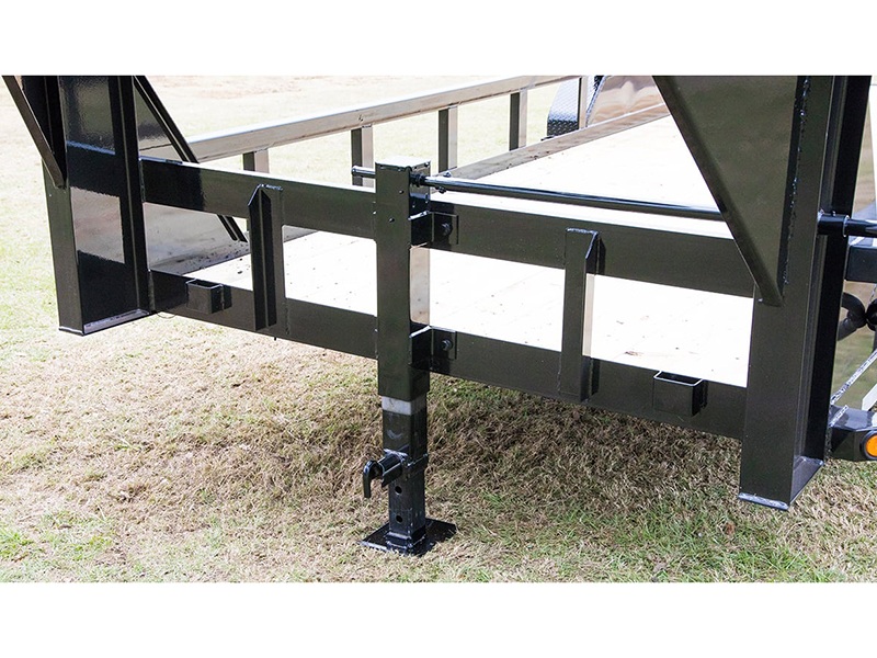 2024 Big Tex Trailers 14GP Heavy Duty Pipe Top Gooseneck Lowboy Trailers 24 ft. in Hollister, California - Photo 2