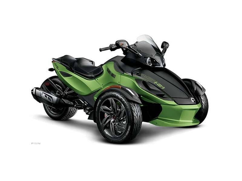 2013 Can Am Spyder photo 2