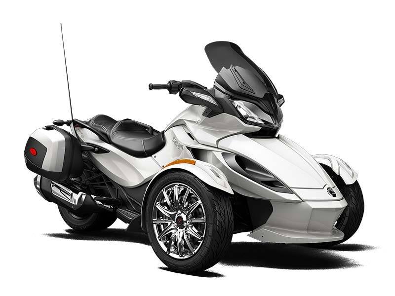 2015 Can-Am Spyder® ST Limited in Enfield, Connecticut