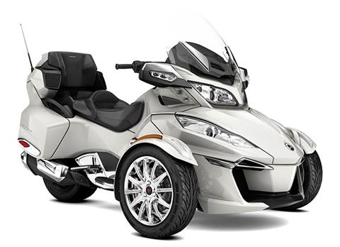 2017 Can-Am Spyder RT Limited in Tyngsboro, Massachusetts