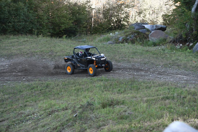 2021 Can-Am™ Commander DPS 1000R 7