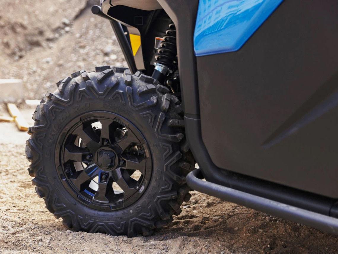 2022 Can-Am Defender 6x6 CAB Limited in Columbia, Missouri - Photo 6
