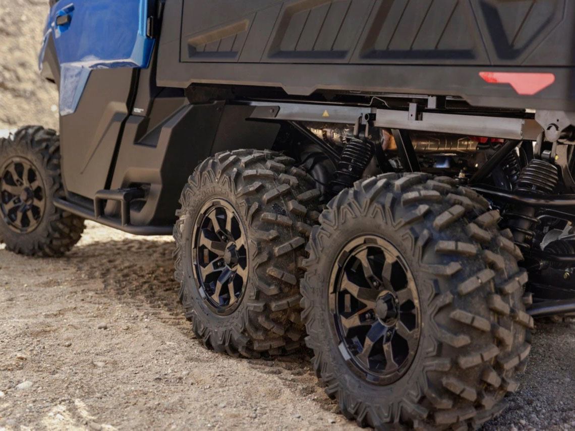 2022 Can-Am Defender 6x6 CAB Limited in Columbia, Missouri - Photo 7