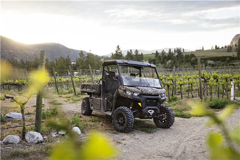 2022 Can-Am Defender Pro DPS HD10 in Columbia, Missouri - Photo 4