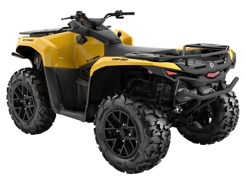 2024 Can-Am Outlander XT 700 in Topeka, Kansas - Photo 2