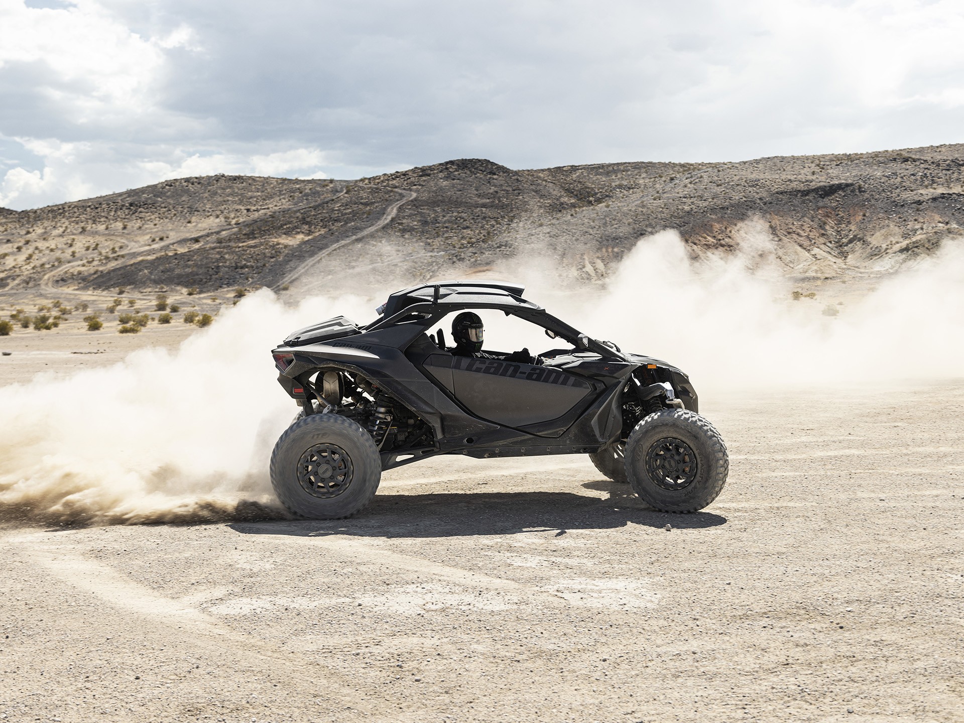 2024 Can-Am Maverick R X RS with Smart-Shox in Topeka, Kansas - Photo 9