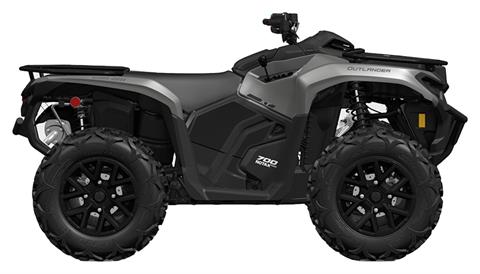 2025 Can-Am Outlander XT 700 in Topeka, Kansas - Photo 2