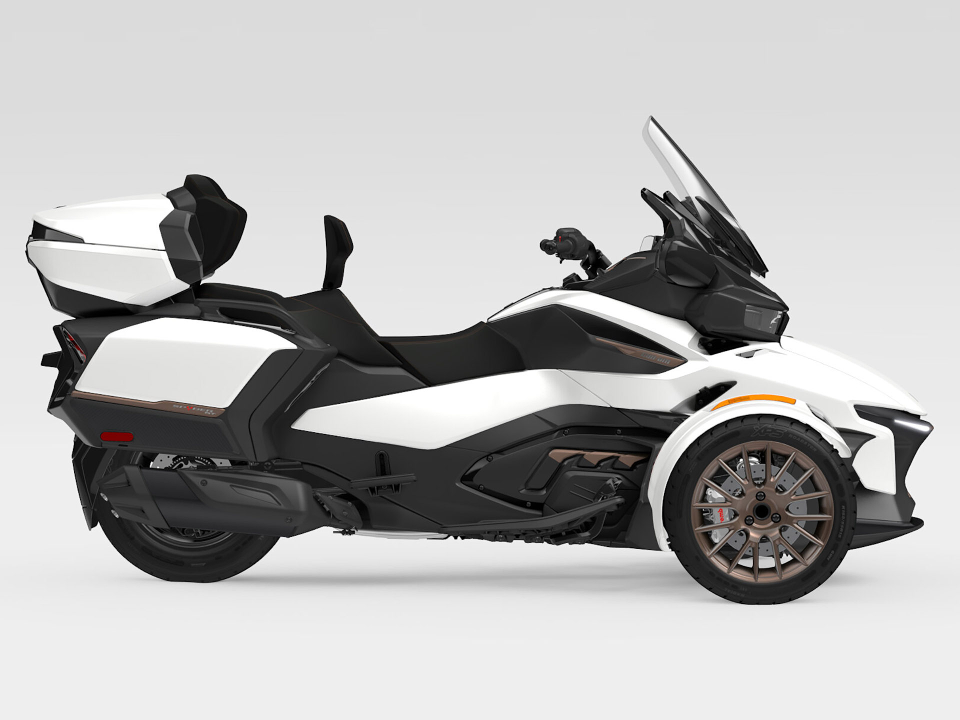 2025 Can-Am Spyder RT Sea-to-Sky in Topeka, Kansas - Photo 2