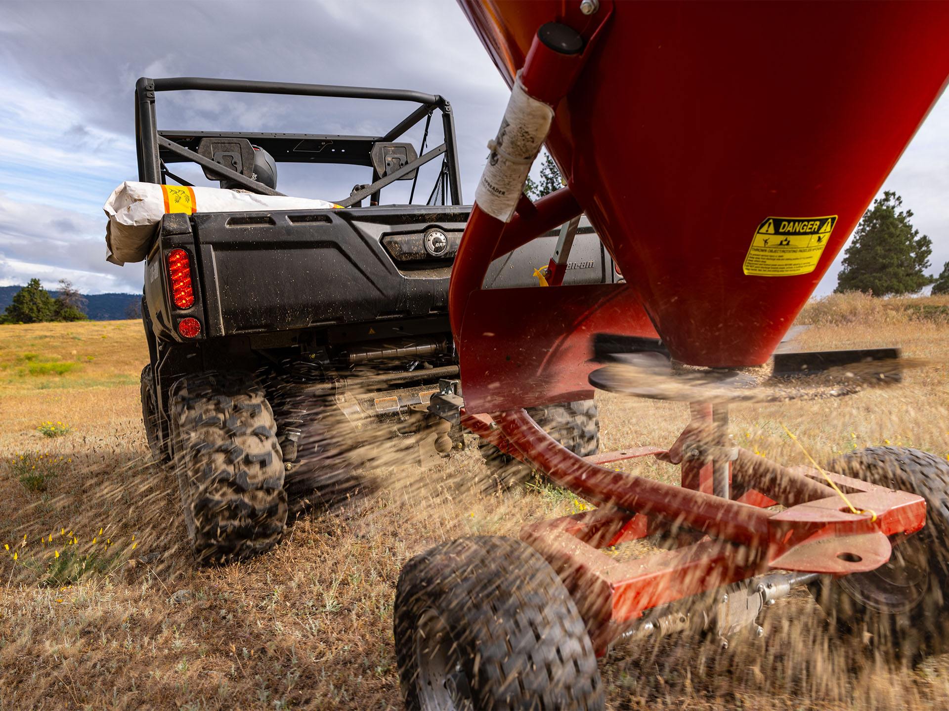 2025 Can-Am Defender DPS HD7 in Santa Maria, California - Photo 8