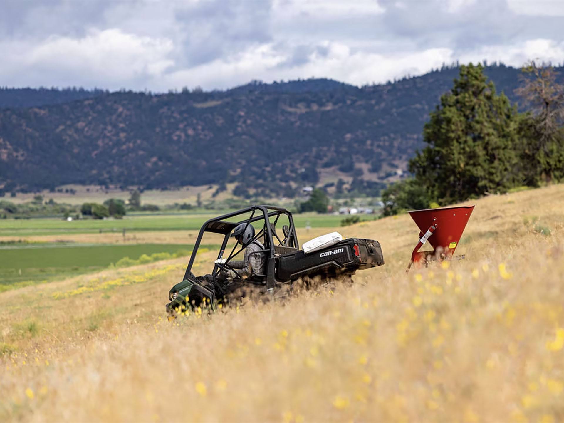 2025 Can-Am Defender HD7 in Santa Maria, California - Photo 6