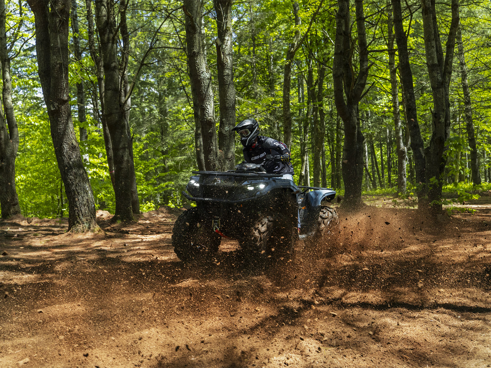 2026 Can-Am Outlander XT 700 in Tyngsboro, Massachusetts - Photo 3
