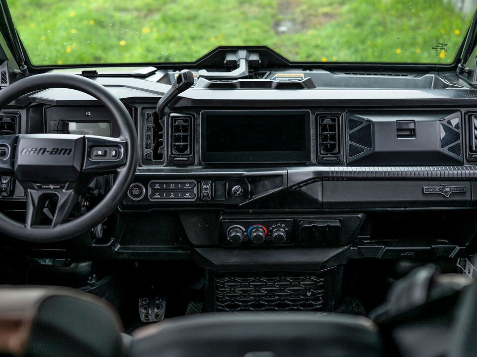 2026 Can-Am Defender MAX XT CAB HD11 in Columbia, Missouri - Photo 6