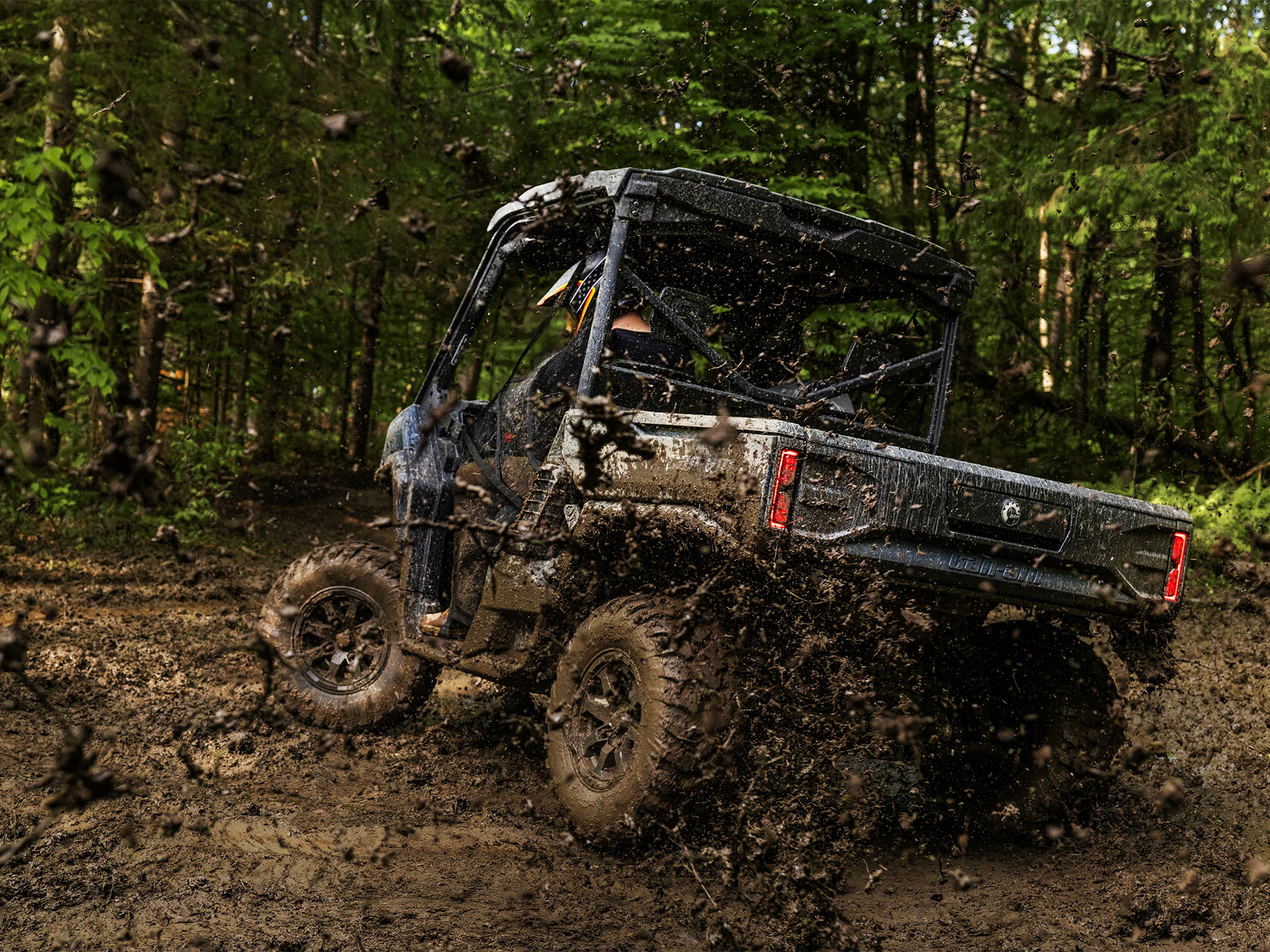 2026 Can-Am Defender XT HD11 with 10.25 in. touchscreen display in Columbia, Missouri