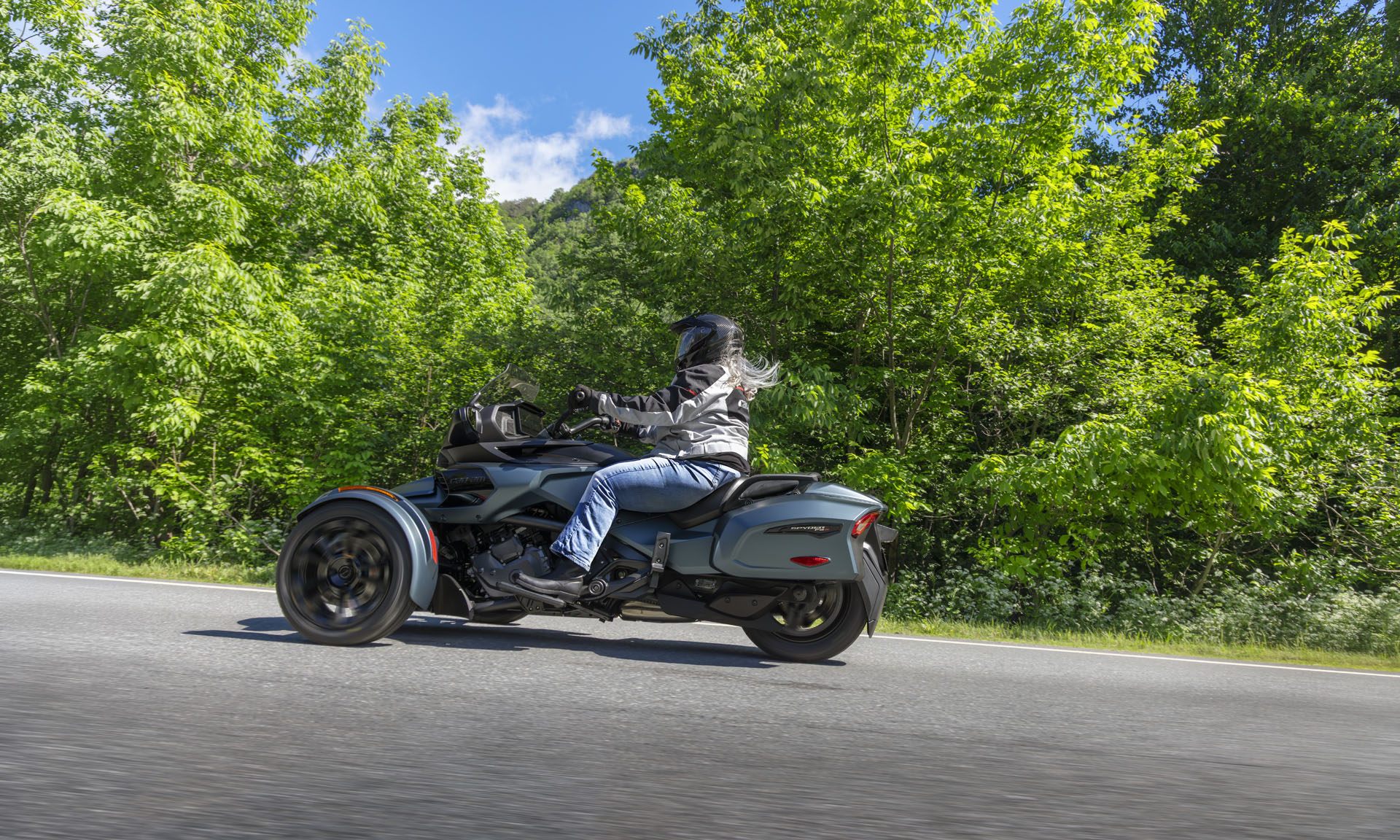 2027 Can-Am™ Spyder F3-T 2