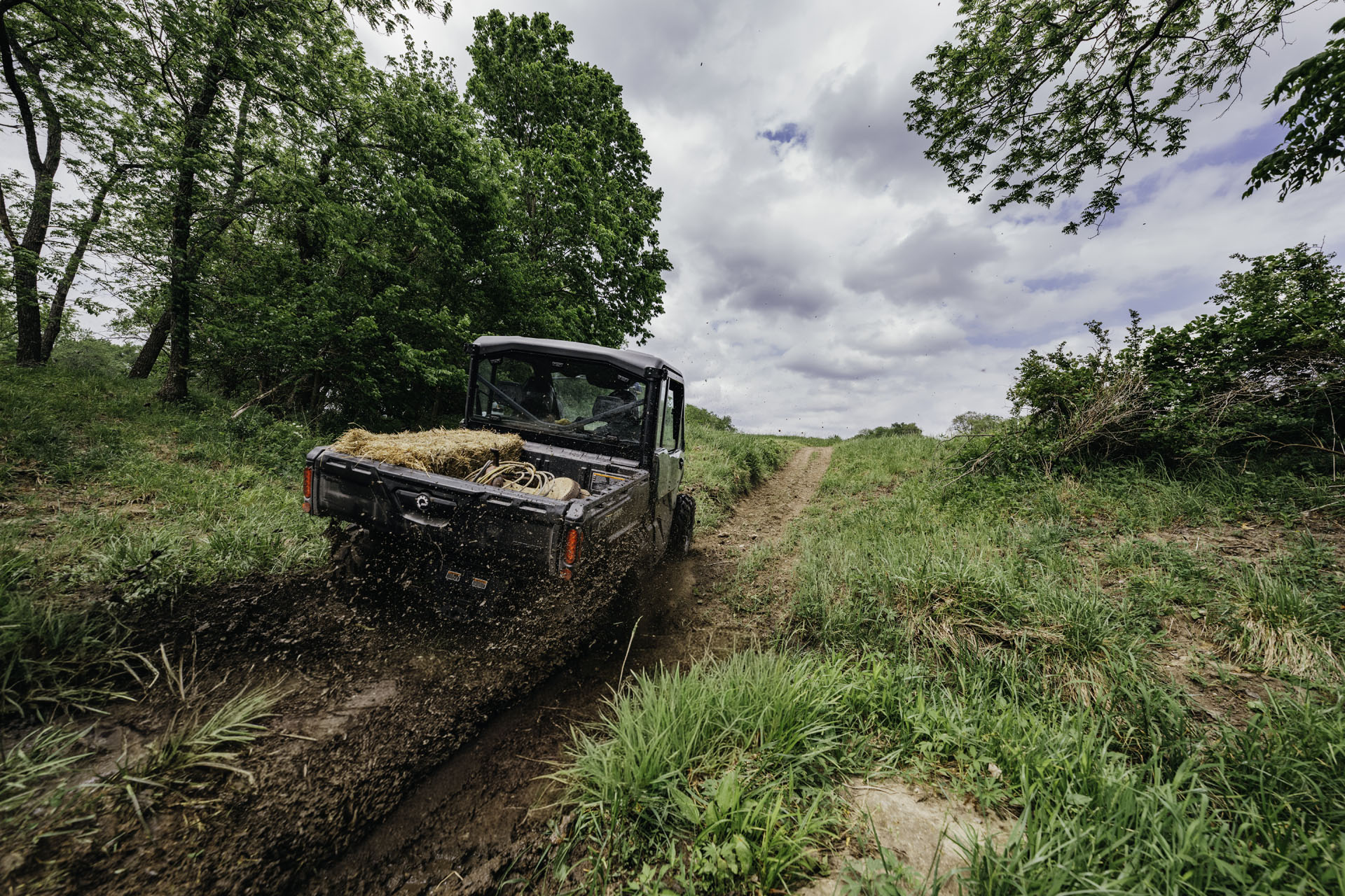2027 Can-Am Defender DPS CAB HD10 in Sunman, Indiana - Photo 8