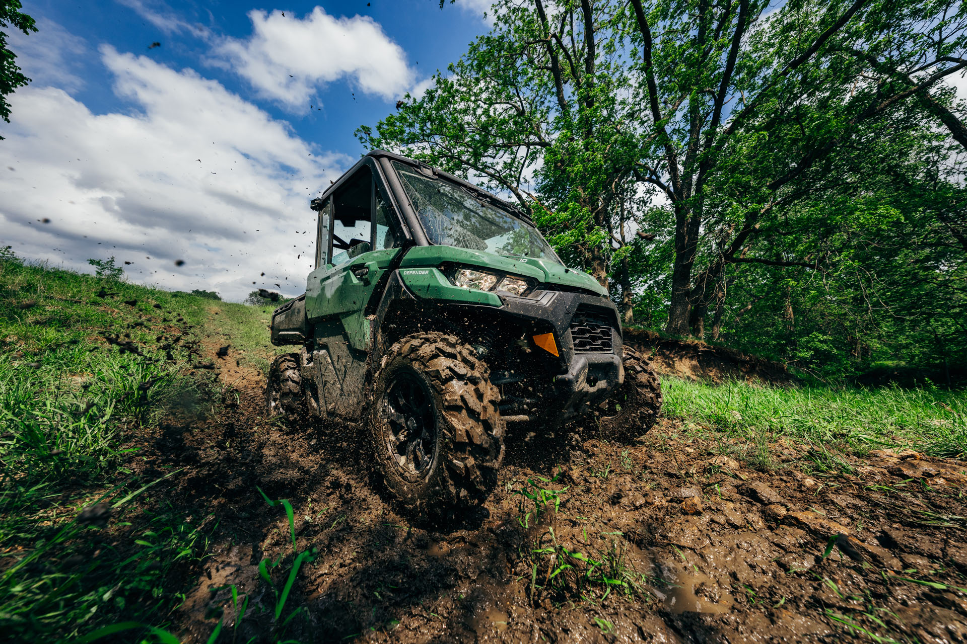 2027 Can-Am Defender DPS CAB HD10 in Sunman, Indiana - Photo 9
