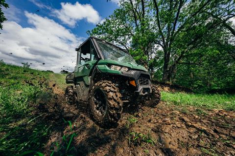 2027 Can-Am Defender DPS CAB HD10 in Sunman, Indiana - Photo 9