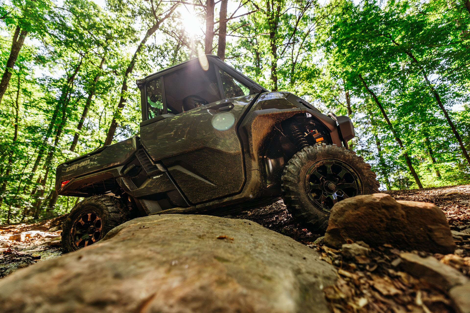 2027 Can-Am Defender XT CAB in Sunman, Indiana - Photo 10