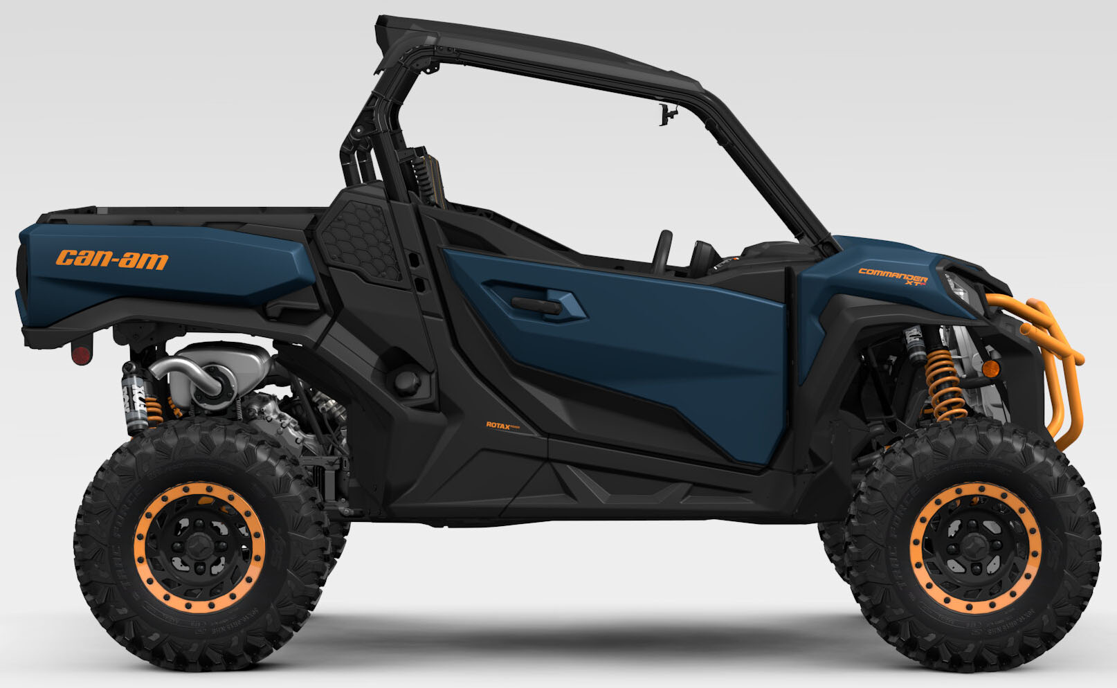 2027 Can-Am™ Commander XT-P 2