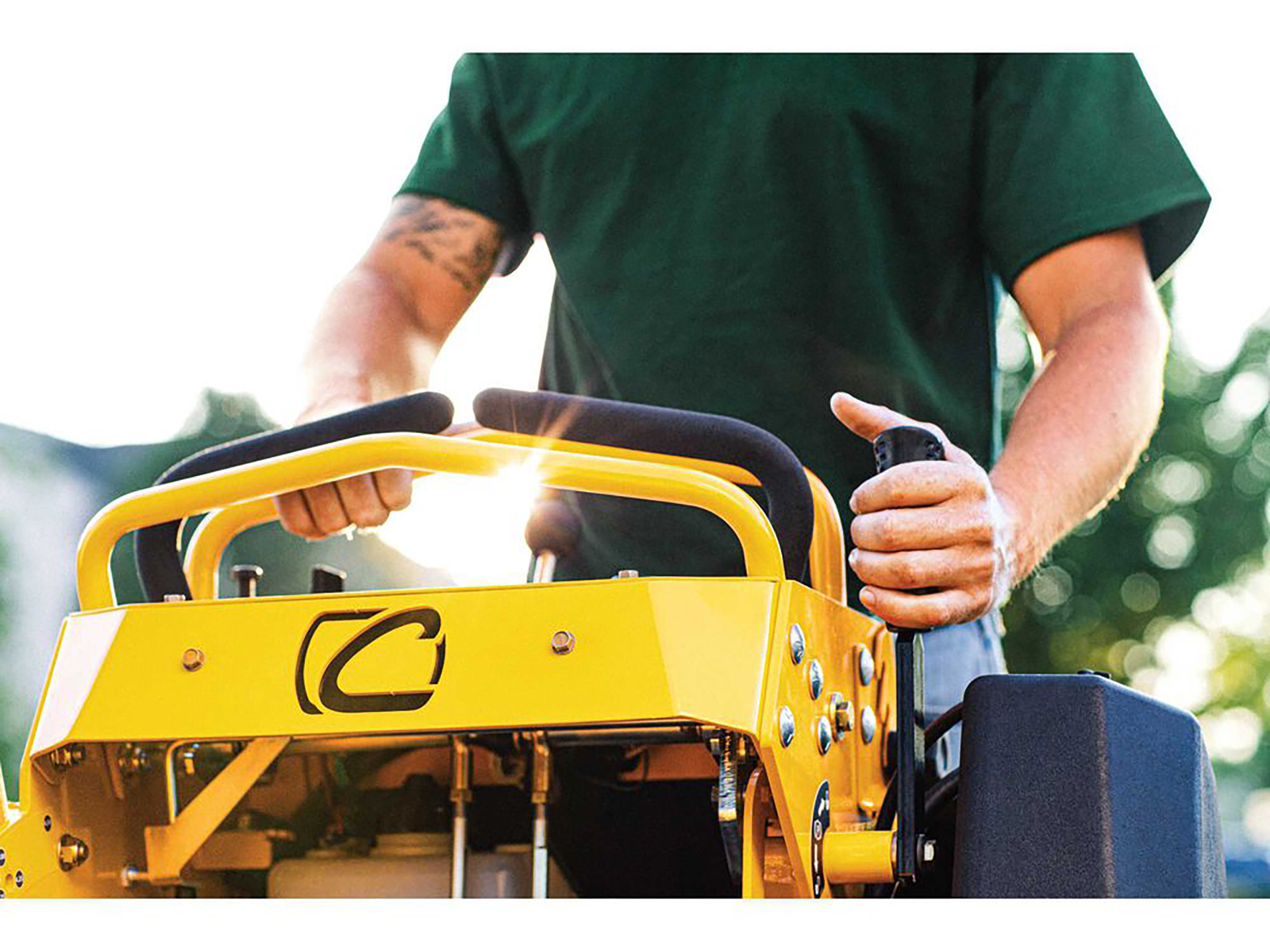 ロボホン スニーカー キャップセット マスタードイエロー New 2025 Cub Cadet PRO X 648 48 in. Kawasaki FX691V 22 hp