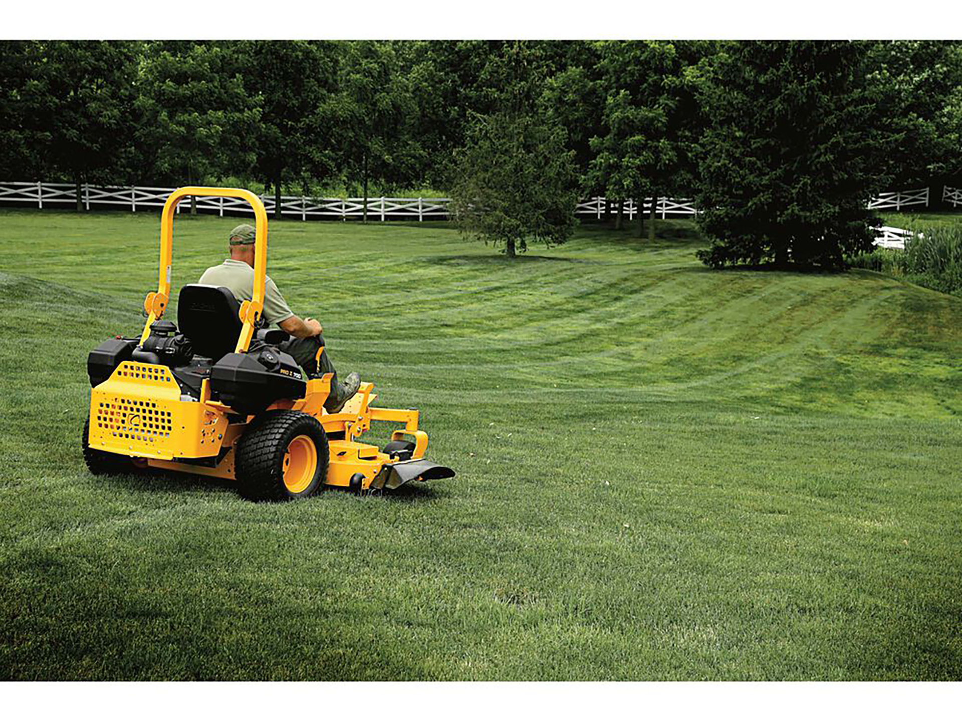 ケーナペルーPro. New 2025 Cub Cadet PRO Z 772L 72 in. Kawasaki FX921V 31 hp