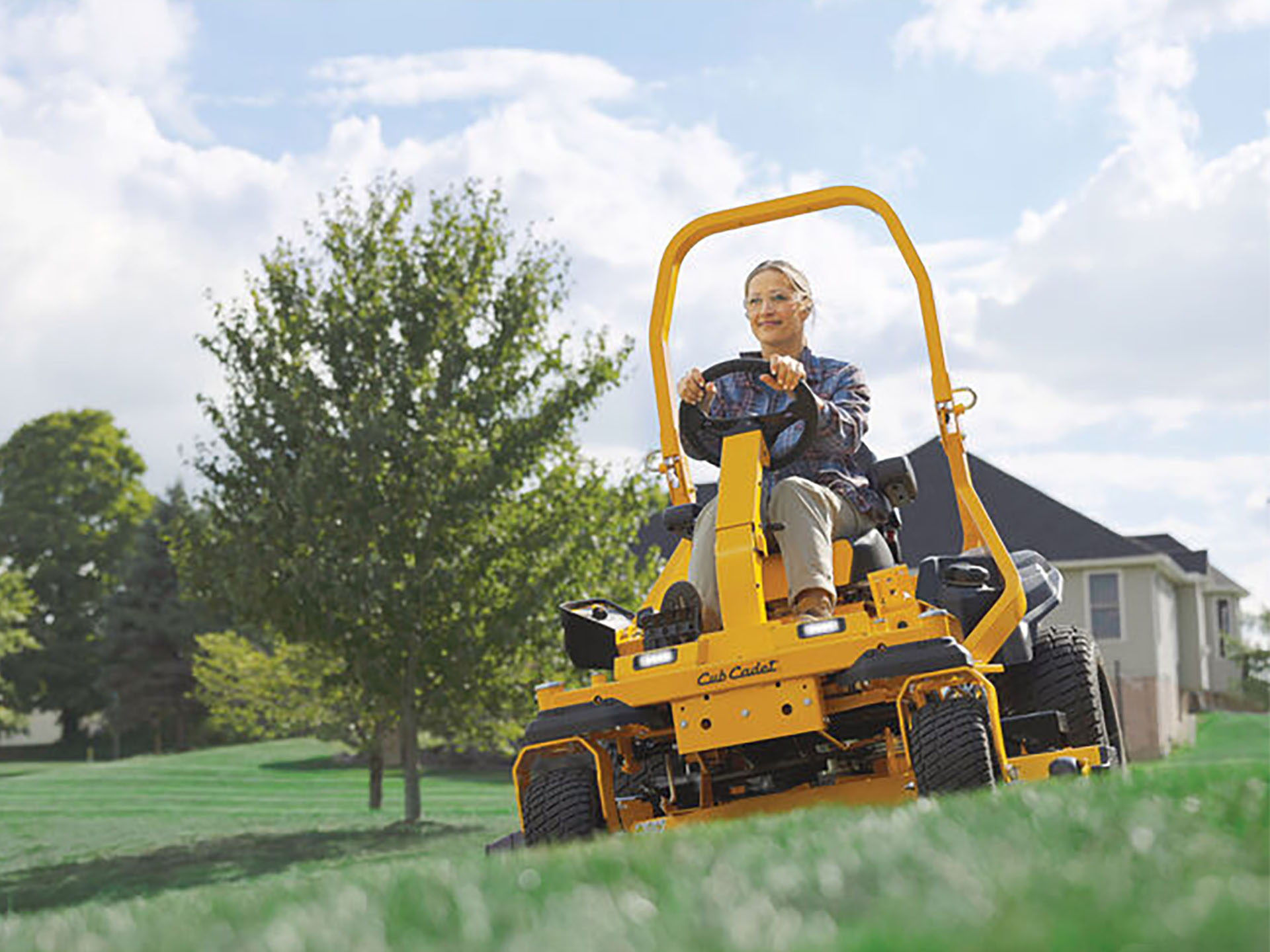 24　2025-F02　N-SUN4.0 New 2025 Cub Cadet ZTXS4 48 in. Kohler Pro 7000 24 hp