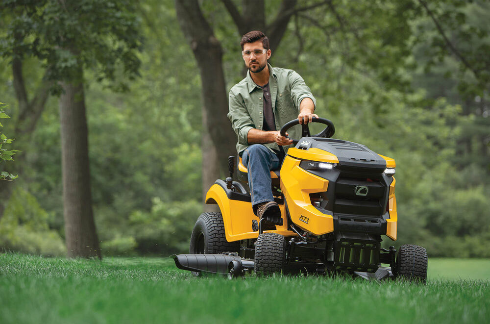 New 2026 Cub Cadet XT1 LT46KW 46 in. Kawasaki FR651V 21.5 hp