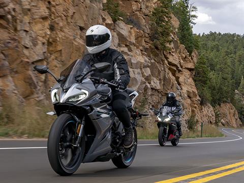 2023 CFMOTO 300SS in San Antonio, Texas - Photo 17