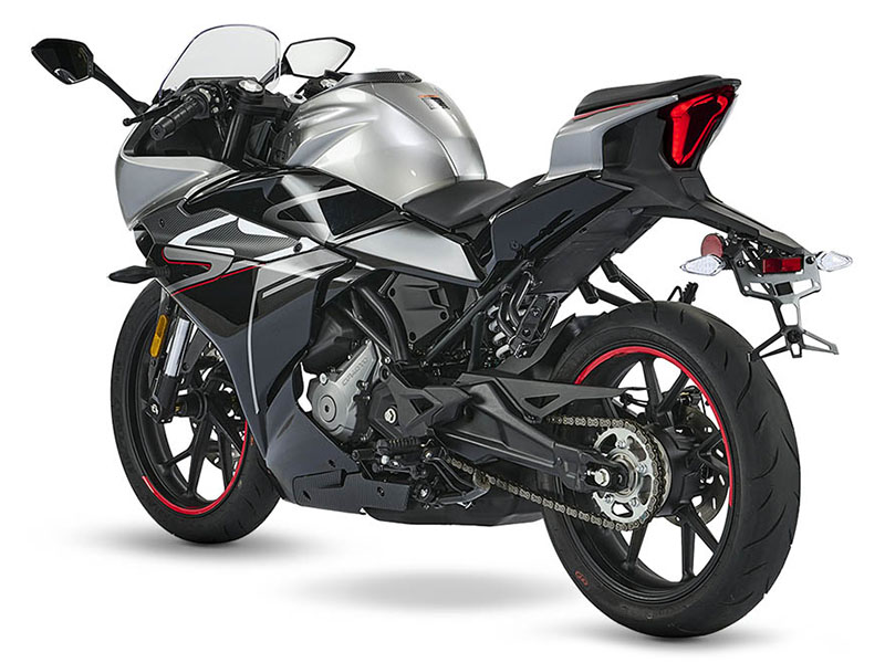 2023 CFMOTO 300SS in San Antonio, Texas - Photo 13