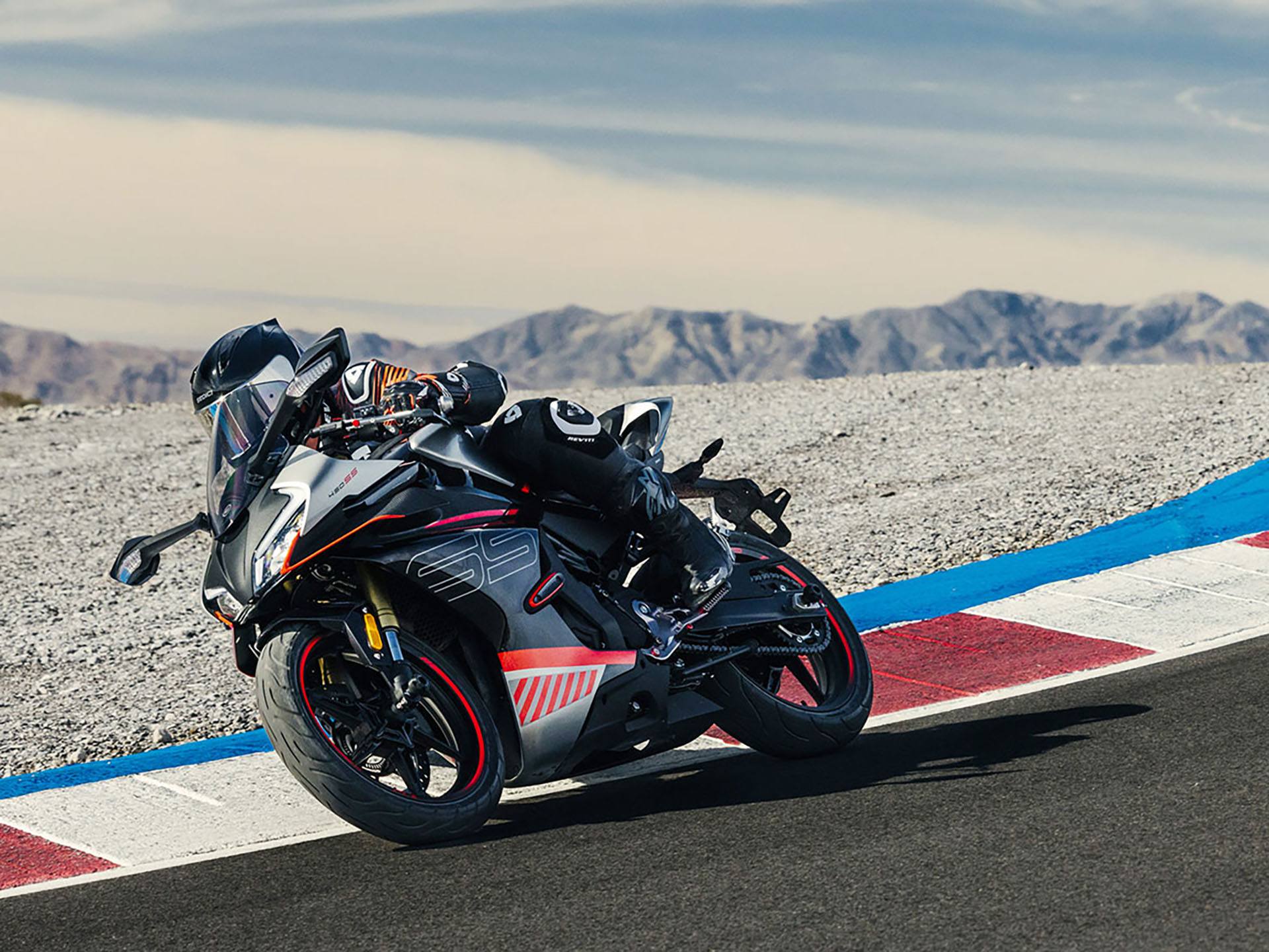 2023 CFMOTO 450SS in Houston, Texas - Photo 10