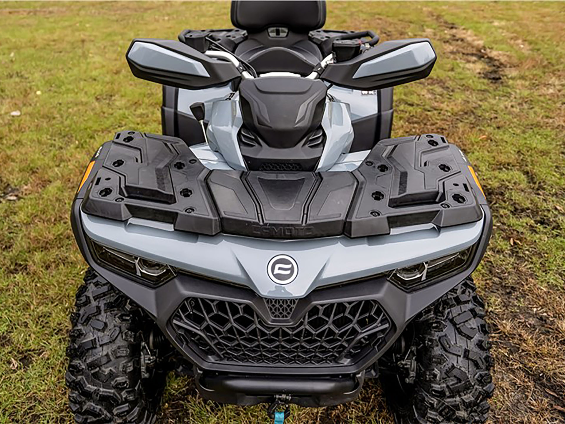 2024 CFMOTO CForce 800 Touring in Foxboro, Massachusetts - Photo 10