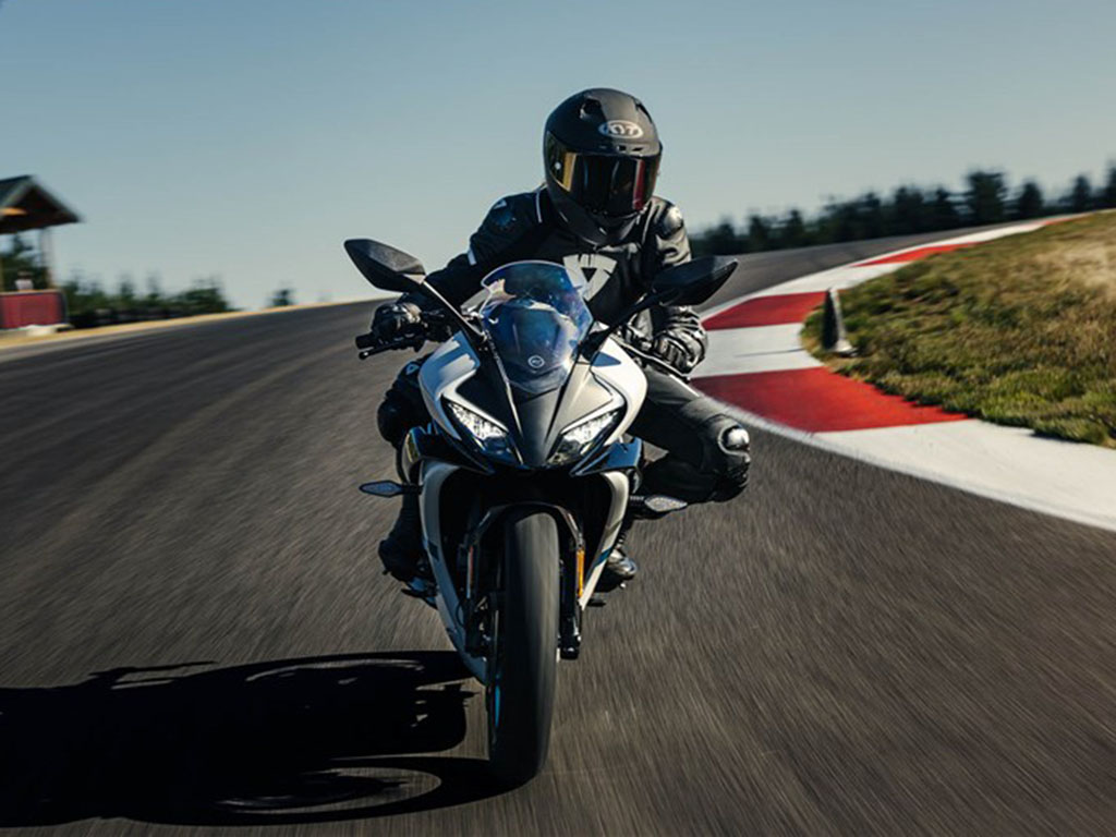 2024 CFMOTO 300SS in Indianapolis, Indiana - Photo 6