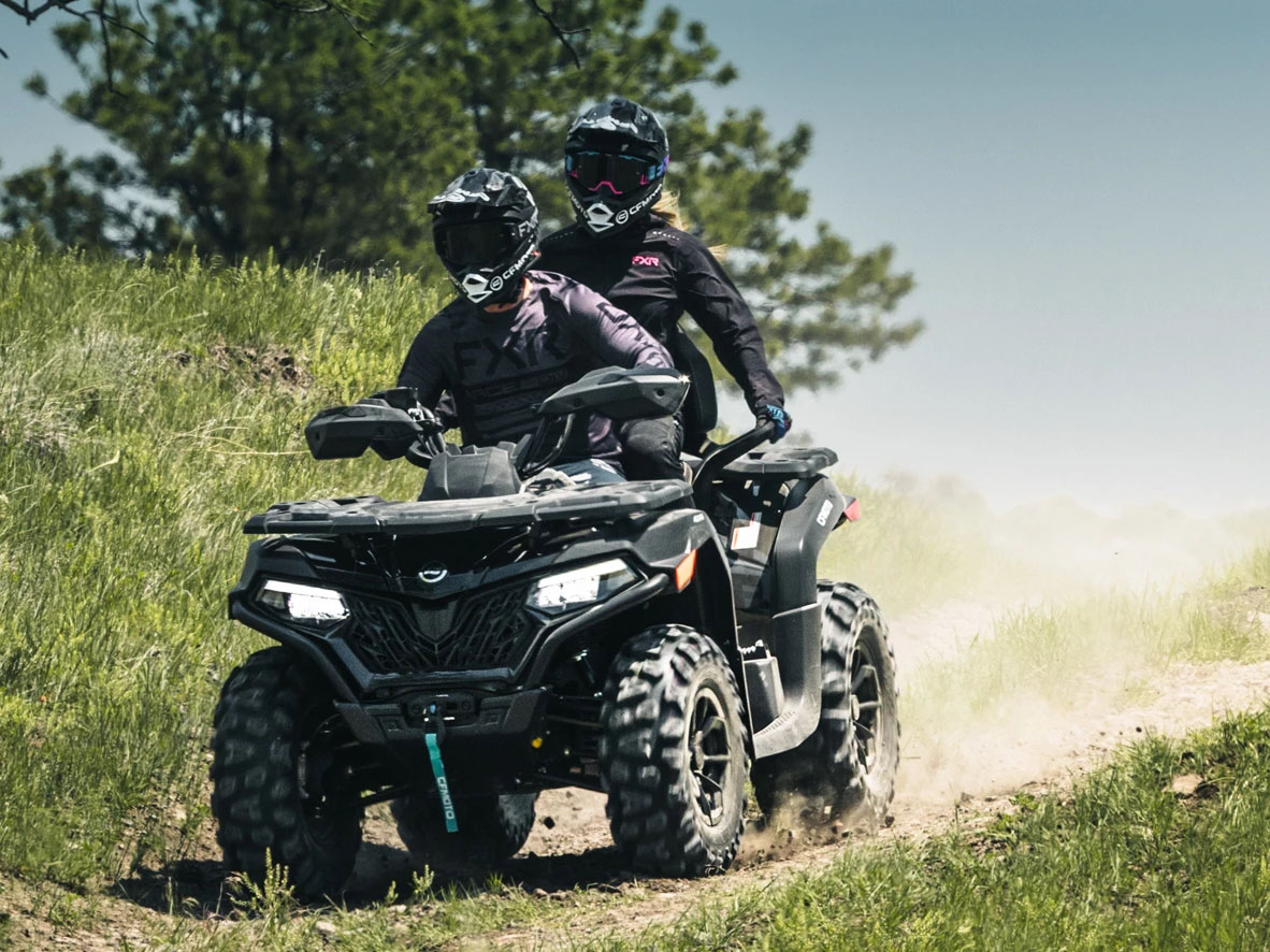 2026 CFMOTO CForce 600 Touring in Topsham, Maine - Photo 3